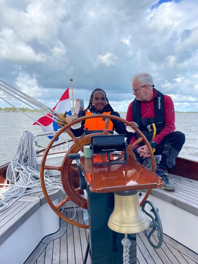 313aabf3-a270-4208-b454-2c2c188007e0