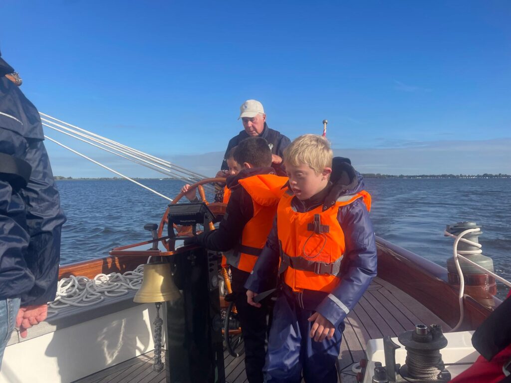 6c4cf742-9c7f-44f0-a1e2-65ce1ee2b16b