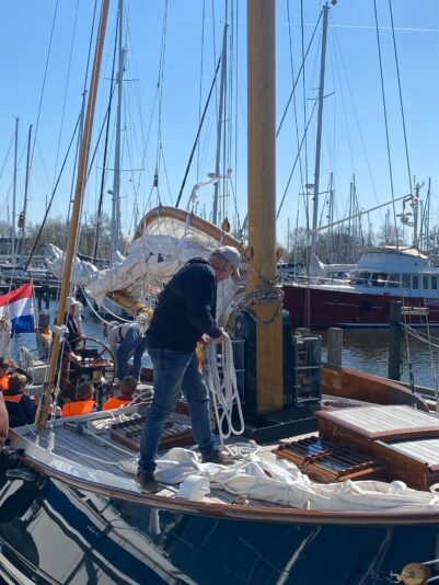 dfd1b9af-c740-4afc-be4e-b0558820c319